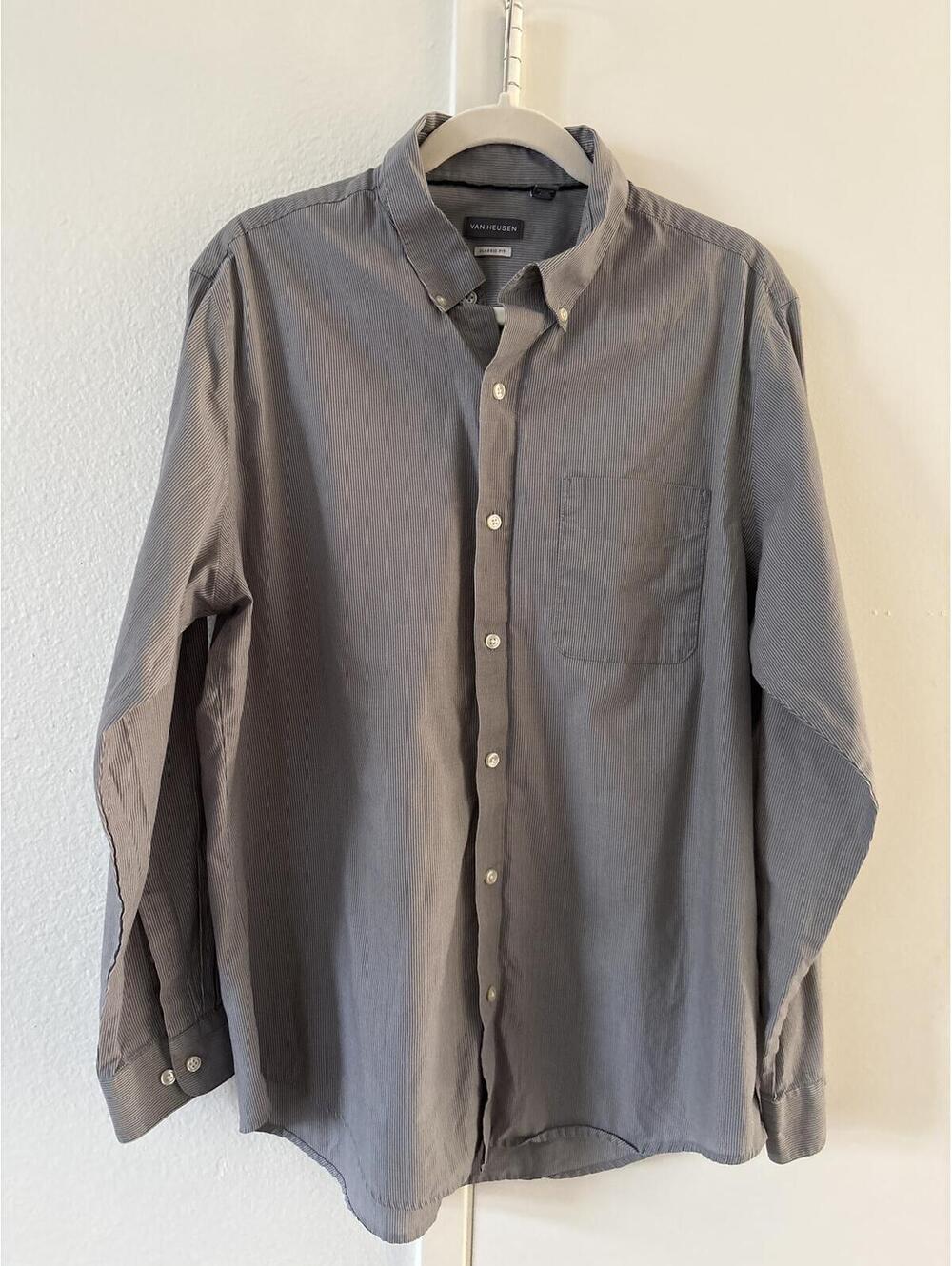 Van Heusen Men's Classic Fit Dress Shirt Button Down Gray  Size Large